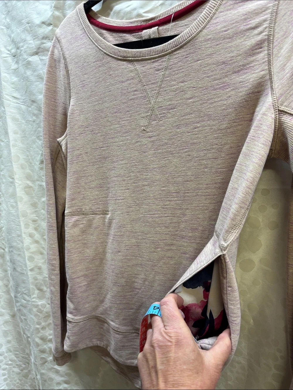 10039-Lululemon Exhalation Pullover II in a heathered Marled Mojave Magenta